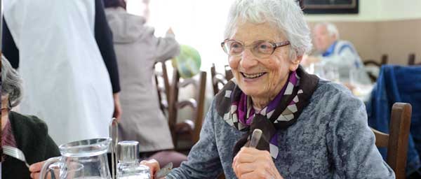 באמצעות משא ומתן, תוכל ועידת התביעות להרחיב את קרן הסיוע לכל אזורי ברית המועצות לשעבר ומזרח אירופה.